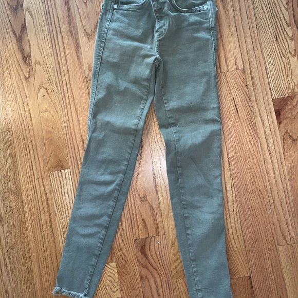 Free People Skinny Jeans. Mid/high rise. Size 24. - Picture 2 of 5